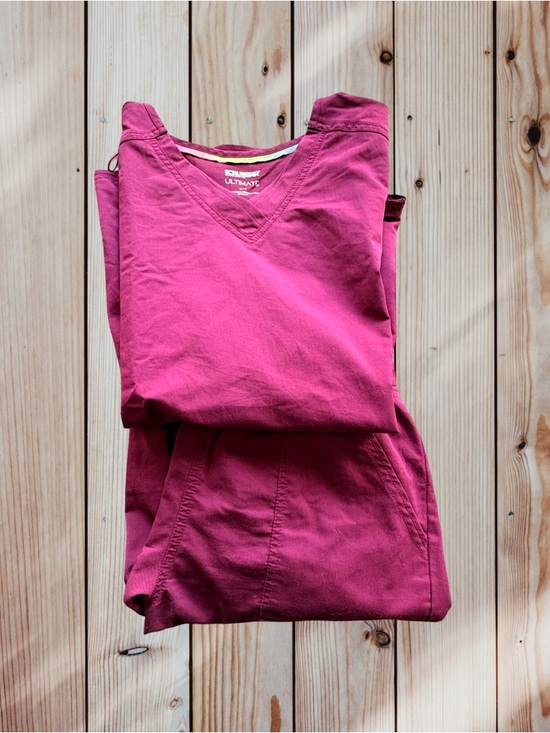 Scrubstar Other - Scrubstar Women's Magenta V-Neck Scrub Set